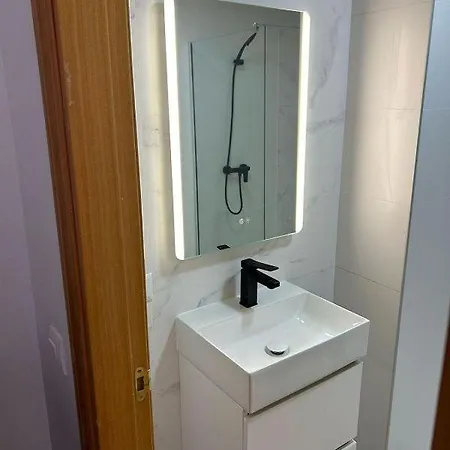 Vbr3-habitaciones Con Terraza Y Piscina Homestay Fuengirola